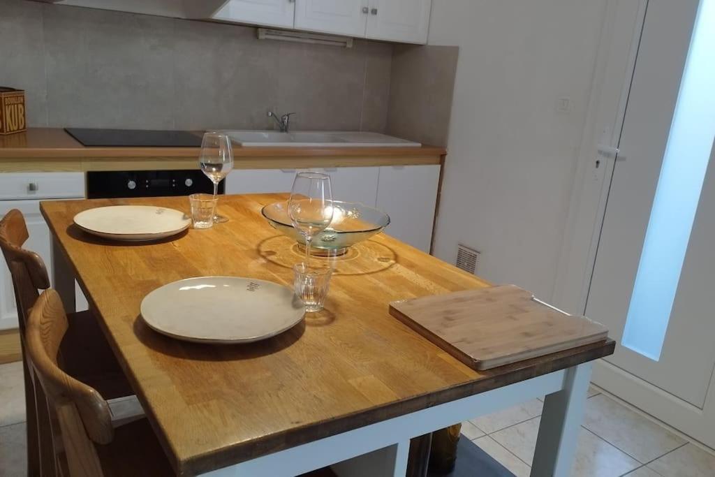 Charmante Maison T2 De Plein Pied Avec Exterieur Calme Aux Arenes Villa Beziers Bagian luar foto